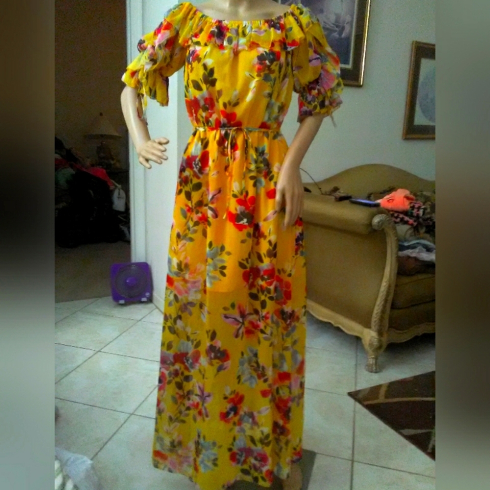 BNWOT FRENCH CONNECTION DRESSFloral Yellow Off-Shoulder FLORAL LONG SIDE SLITS
